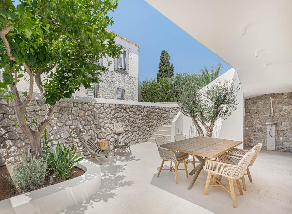 Pearl House - Luxurious New Beach Villa In Spetses Stunning View Ligoneri Eksteriør bilde
